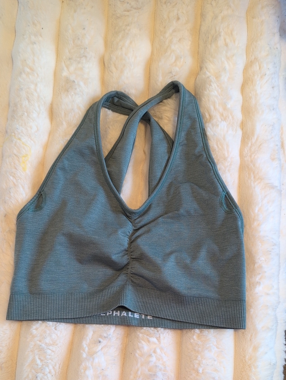 Alphalete Ruched V-Front Racerback Sports Bra - Olive
